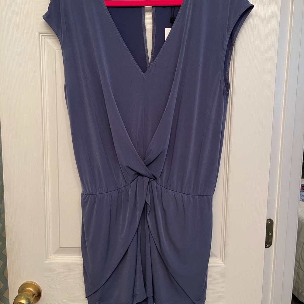 BCBGeneration twist front cap sleeve romper M